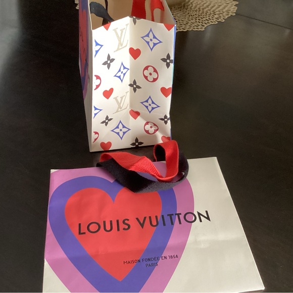 Bags - Picture 6 of 6